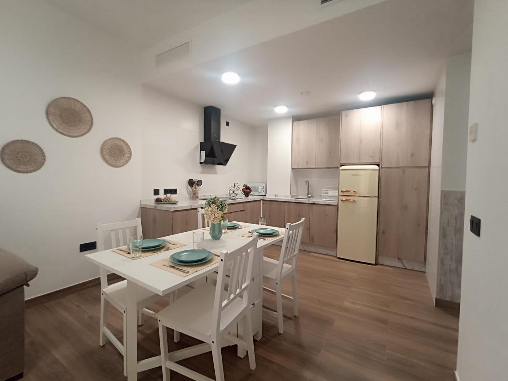 Apartamento Nuevo Centrico Con Aparcamiento Privado Incluido อัลกาลา เด กัวไดรา ภายนอก รูปภาพ